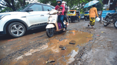 Citizens complain about potholes in Pune cantonment