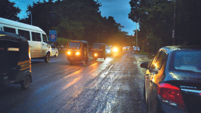Maharashtra: Power supply snapped over dues, Coyaji Road in the dark