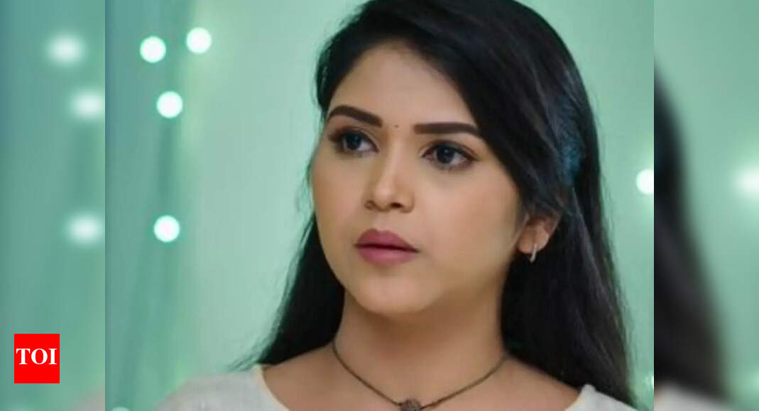 Karthika Deepam preview: Sourya threatens to leave yet again - Times of  India