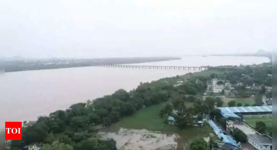 Telangana: Flood threat looms over Bhadrachalam | Hyderabad News ...