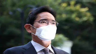 South Korea's Yoon pardons Samsung leader Jay Y. Lee