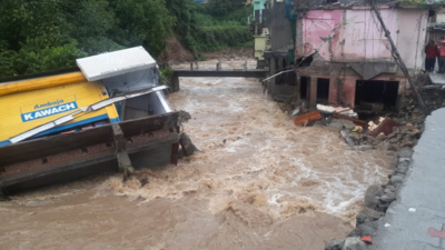 Uttarakhand: Rain-triggered landslides block hill roads, flood-like situation in Garhwal