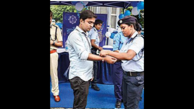 Kolkata: Police ‘Gandhigiri’ targets jaywalkers