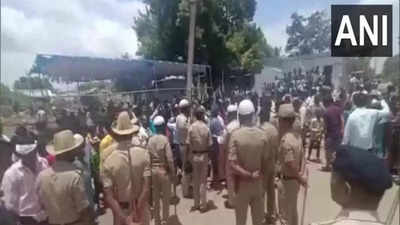 Karnataka: 2 killed in violence in Koppal; more than 25 held