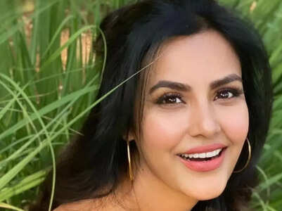 Oh-so pretty pictures of Priya Anand