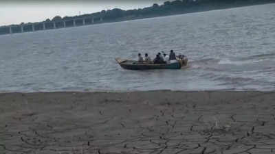 Banda boat tragedy: 17 still missing, UP CM sends 2 ministers to oversee rescue ops