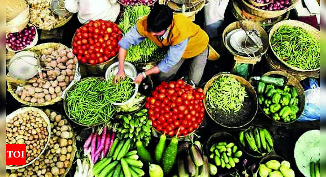 Retail inflation moderates to 5 month low of 6.7% in July – Times of India