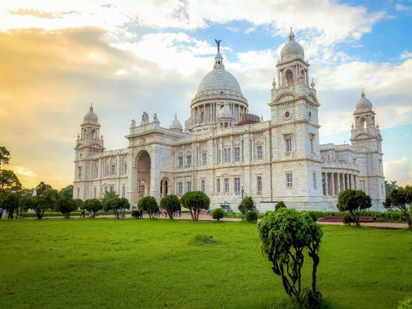 Which Indian city would you be in if you are visiting the Victoria Memorial?