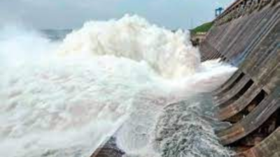 Bhubaneswar: Hirakud discharges water, sparks flood fear