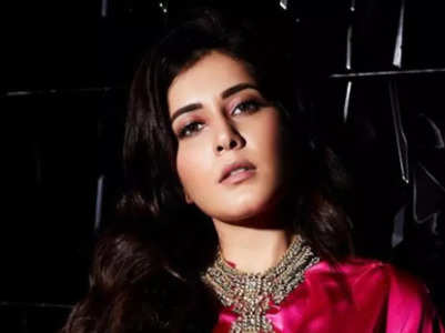 Gorgeous pictures of Raashii Khanna