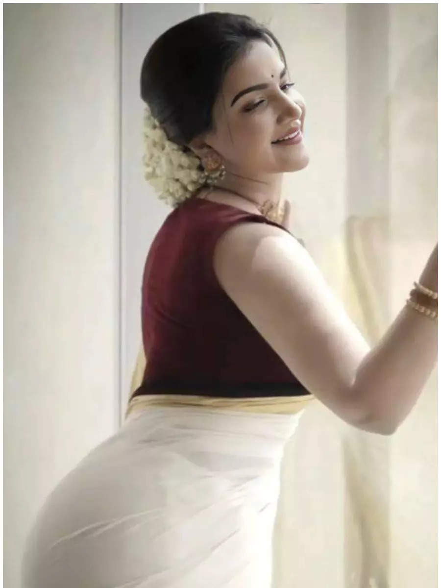 Check out these stunning clicks of Honey Rose