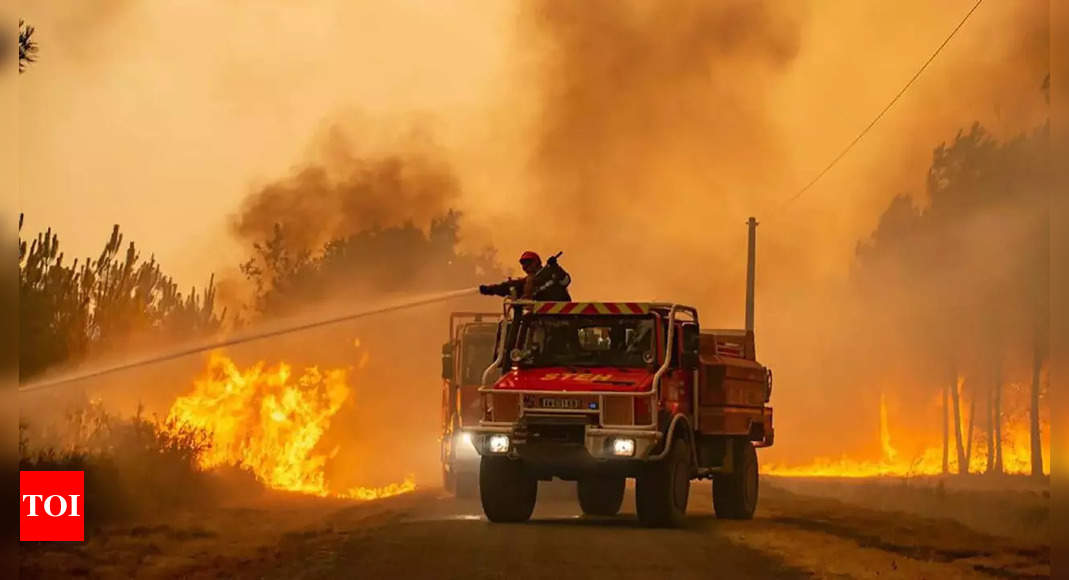 Volunteer firefighters key in France’s fight against wildfires – Times of India
