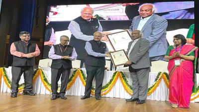 TREC-STEP executive director gets award from Department of Science and Technology