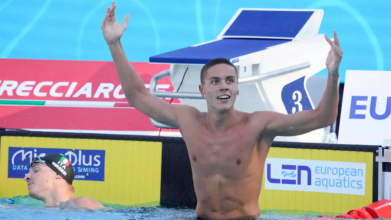 David Popovici breaks world 100m freestyle record at European Championships More sports News