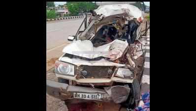 Maharashtra: Car rams into stationary truck, 4 killed