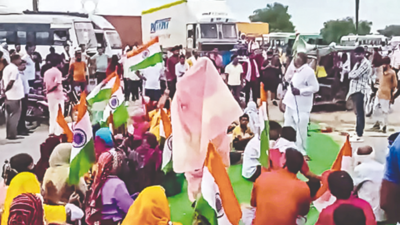 Land protest: Farmers block Delhi-Jaipur highway for 2 hours