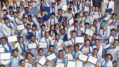 Around 500 students receive their degrees at 10th IIT-Indore convocation
