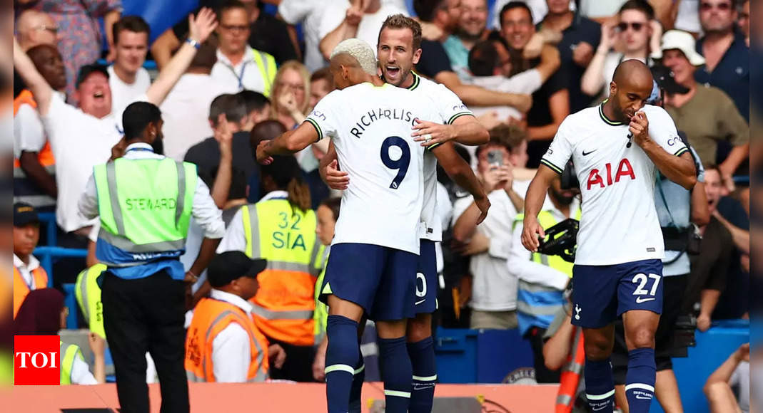 EPL: Kane salvages point for Tottenham Hotspur at Chelsea with last-gasp header | Football News – Times of India