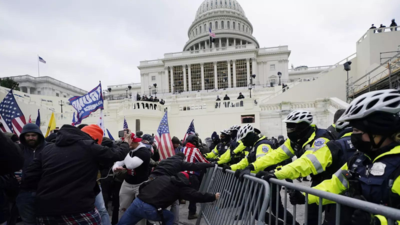 Police: Man killed himself after ramming US Capitol barrier