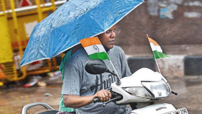 Delhi: Monsoon loosens grip, but rain may intervene on Independence Day