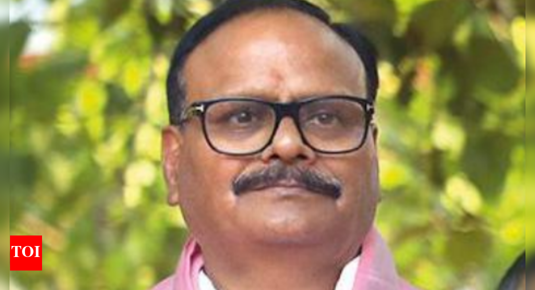 Dycm Pathak Flags Off Cycle Tiranga Yatra | Lucknow News - Times of India