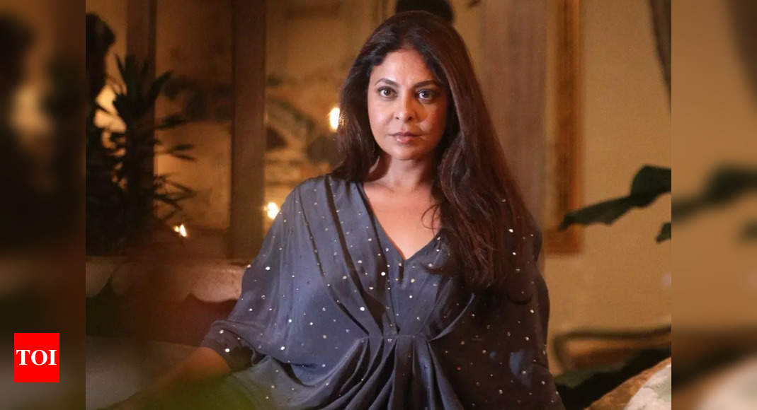 Shefali Shah wins Best Actress award at Indian Film Festival of ...