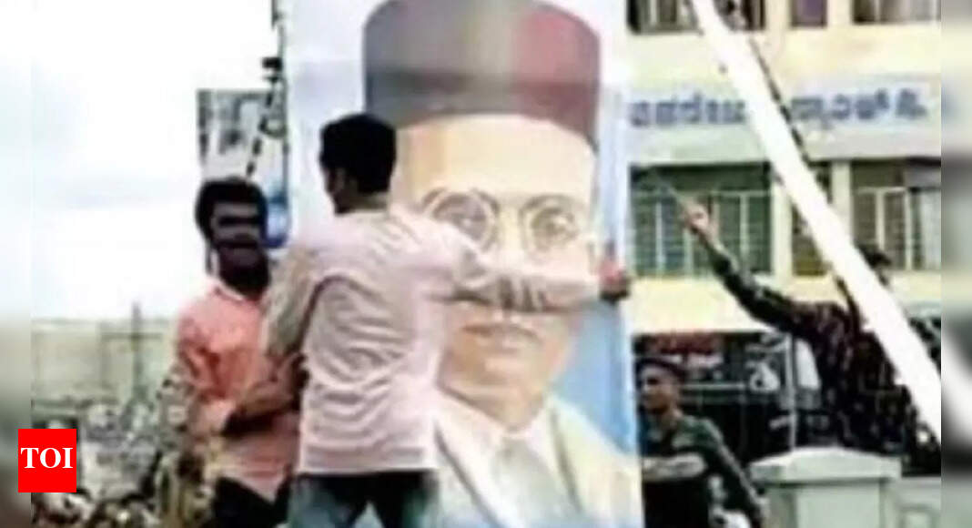 Karnataka: Clash over portraits of Savarkar, Tipu Sultan
