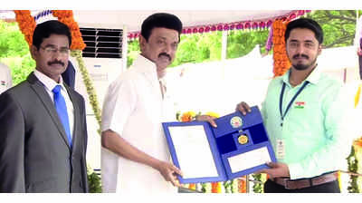 29-yr-old man bags Chief Minister’s State Youth Award for being last rite Samaritan