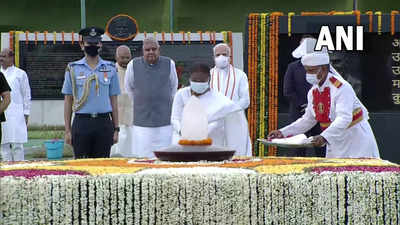 President, PM pay tributes to Vajpayee on death anniversary