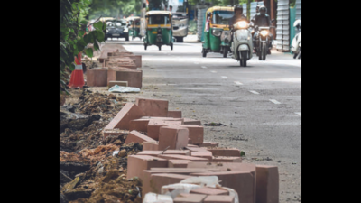 Delhi: Debris from Lodhi Road revamp putting motorists in harm’s way