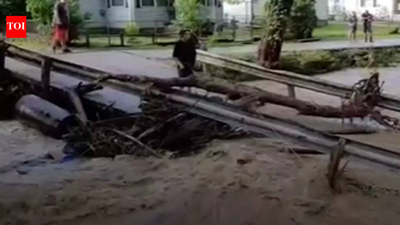 Flash flooding, water rescues in West Virginia