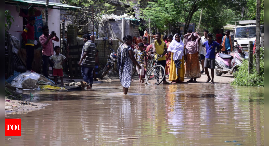 Odisha Floods: Floodwaters enter over 100 villages in Odisha, 1.2 lakh ...