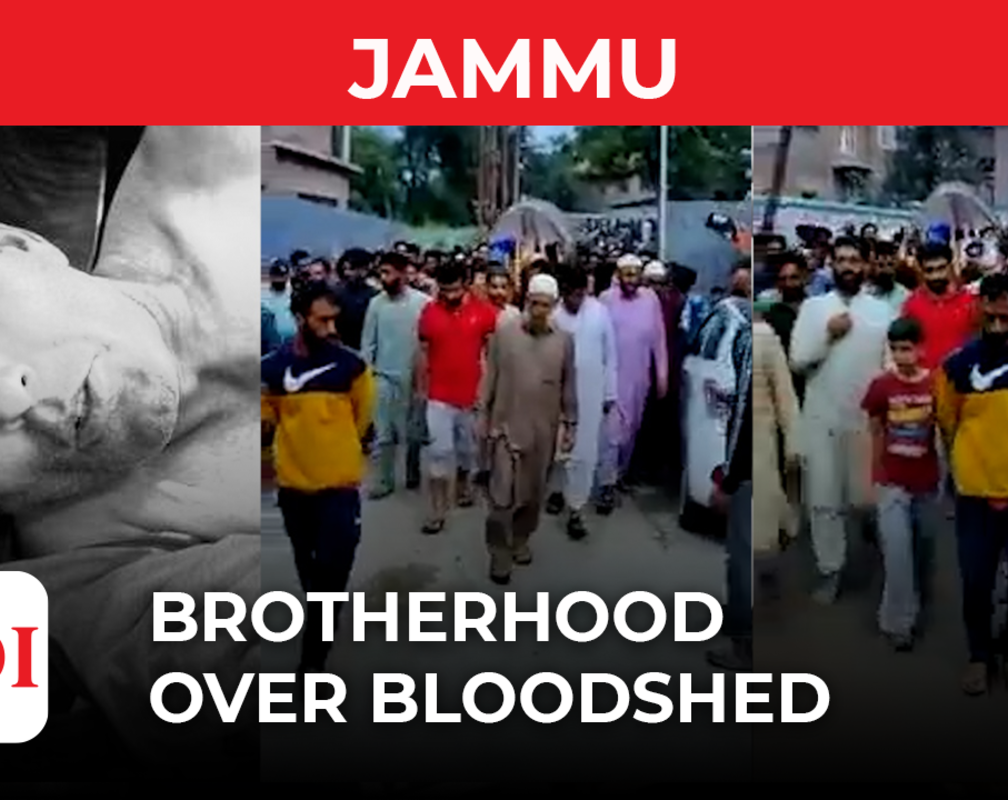 
Watch: Muslim neighbours join the funeral procession of slained Kashmiri pandit
