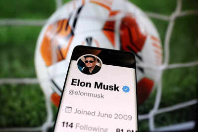 Elon Musk says tweet about buying Manchester United was a joke