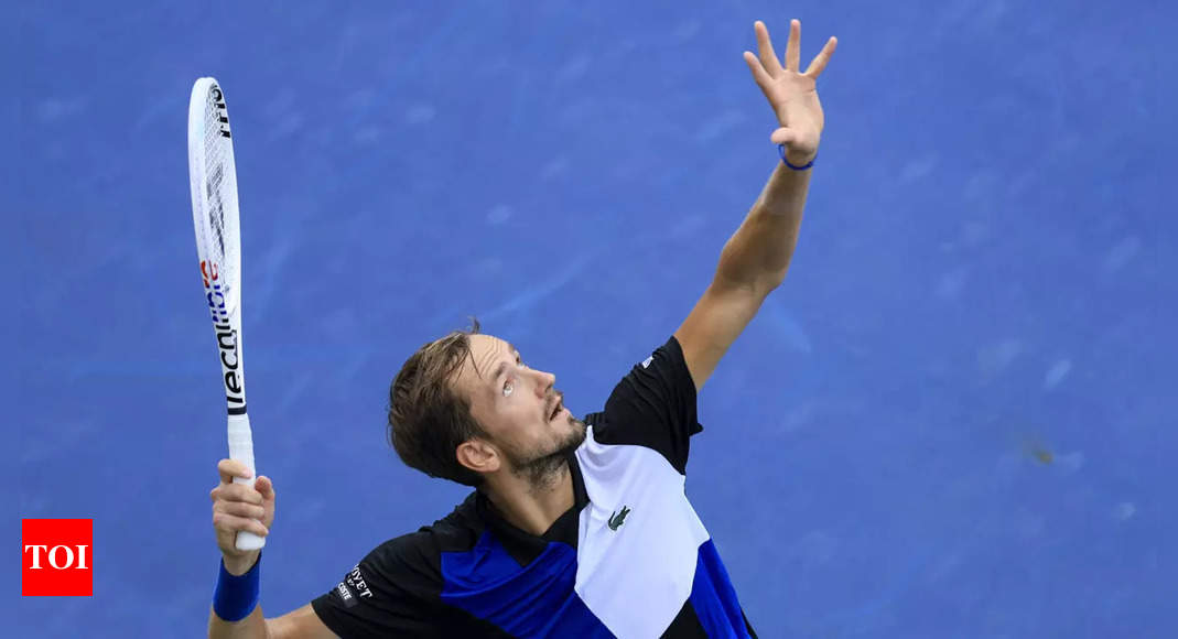 Daniil Medvedev reaches quarterfinals while Iga Swiatek sinks in Cincinnati | Tennis News – Times of India