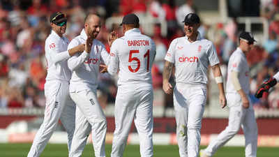 1st Test: England remain positive despite late South Africa charge on Day 2