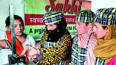 Gujarat woman gifts hygienic lives to Kashmiri girls