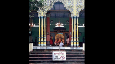 Kolkata: From 'no entry' to 'welcome back', bonedi baris to celebrate Pujas on pre-Covid scale