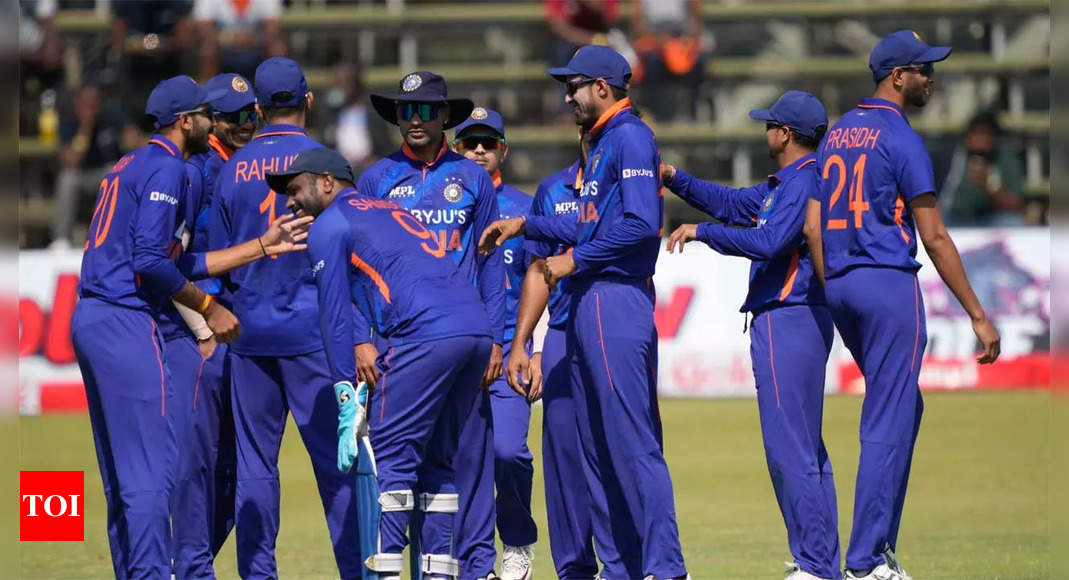 India vs Zimbabwe 2nd ODI Live Score Updates: India opt to bowl, Shardul Thakur replaces Deepak Chahar  – The Times of India