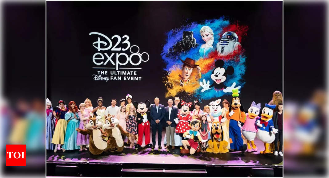 Disney D23 Expo Chadwick Boseman Idina Menzel And Kristen Bell To