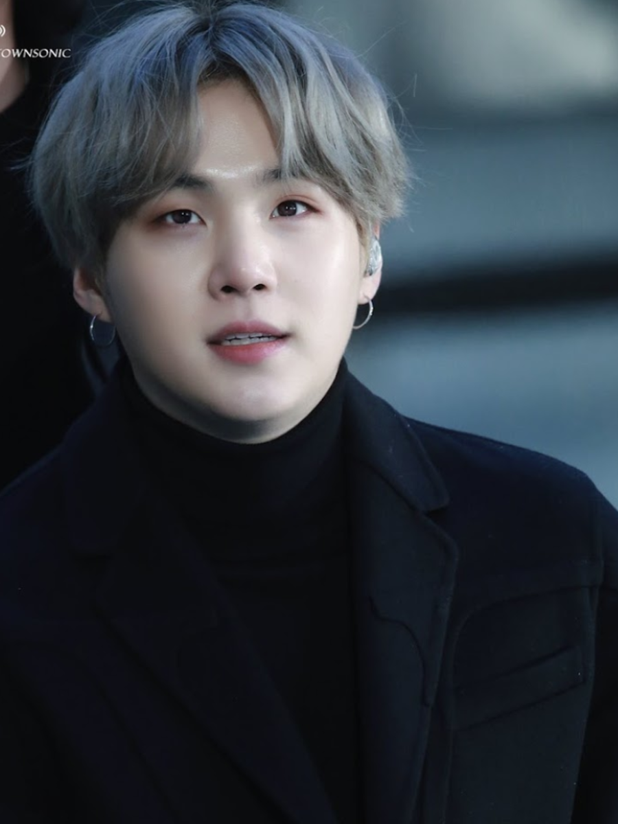 BTS' Suga-approved Ways to Style Black | Zoom TV