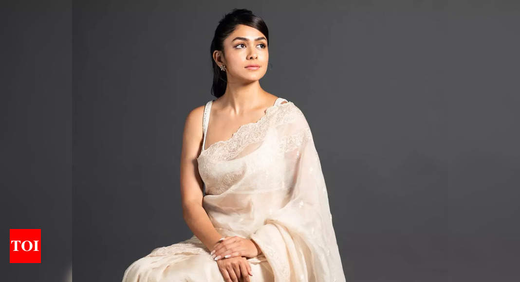 Mrunal Thakur would like to play THIS legendary actress on screen – Times of India