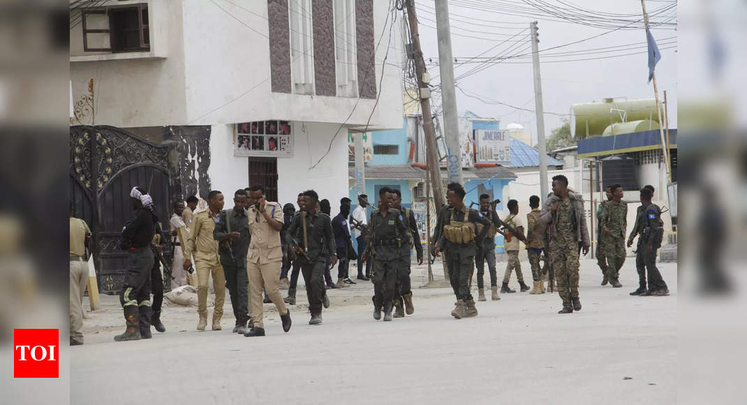 Somali forces end 30-hour hotel siege, 106 hostages freed – Times of India