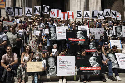 Salman Rushdie: Writers gather in New York to read author’s works in solidarity