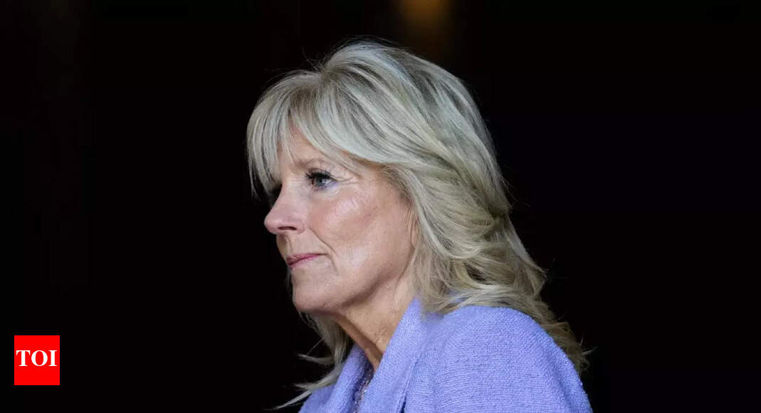 Biden Jill Biden rejoins president after negative Covid19 tests