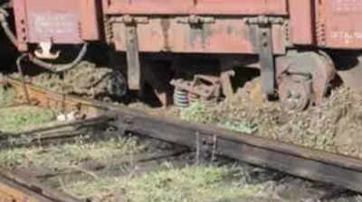 Goods train derails at Bhubaneswar station yard | Bhubaneswar News – Times of India