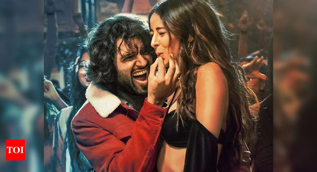 Here’s how Vijay Deverakonda reacted when asked if ‘Liger’ flops at the box office – Times of India