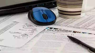 What is the penalty for late filing of ITR for AY 2022-23?