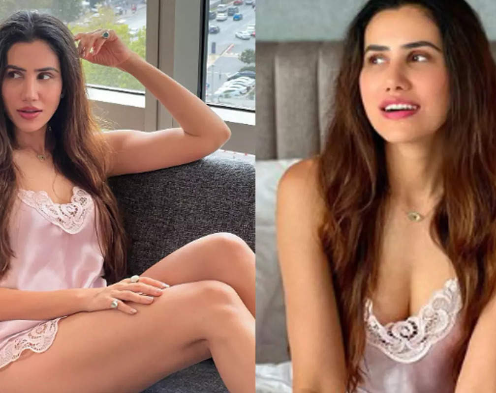
Actress Sonnalli Seygall looks gorgeous in latest pictures from Turkey vacation
