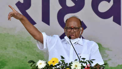 Sharad Pawar asks opposition parties to keep aside differences and unite against BJP; chides Congress for stand on AAP